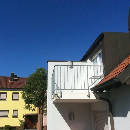 Studio Ochsenfurt Mit Sonnigem Balkon Exterior foto