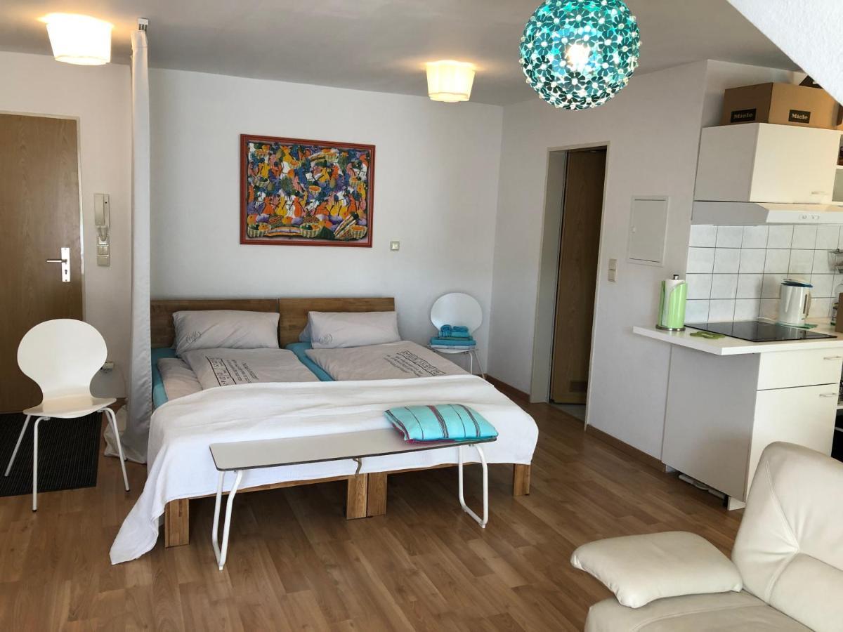 Studio Ochsenfurt Mit Sonnigem Balkon Exterior foto