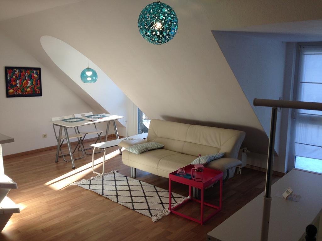 Studio Ochsenfurt Mit Sonnigem Balkon Exterior foto